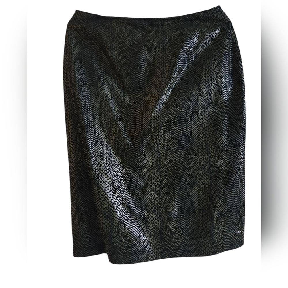 Danier Metallic Textured Black and Olive Two-Piece Skirt Set - Picture 4 of 16